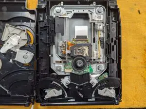 202052_200502_0015-1-300x225.