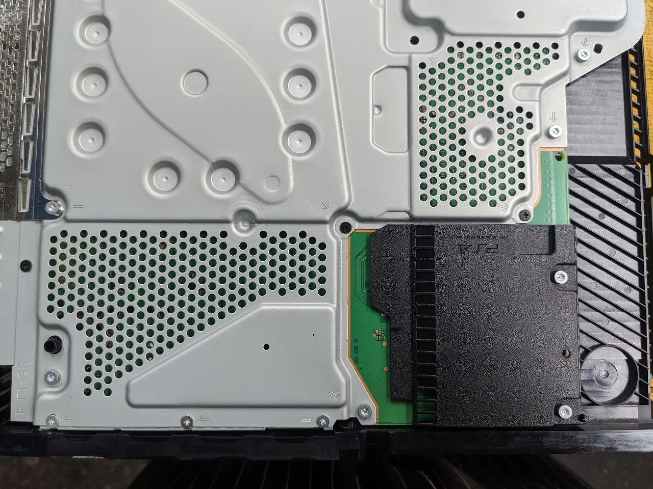 SONY - PS4 500GB CUH-1200 ※コントローラーのみ故障 箱説明書なし entameoukoku_16002