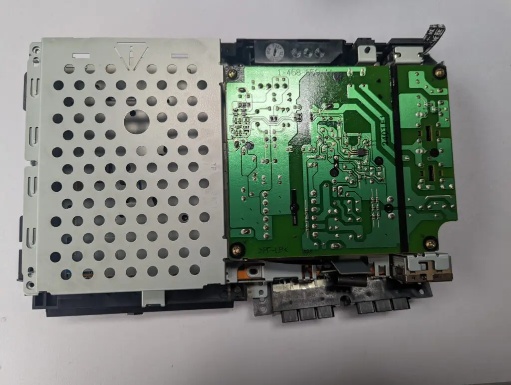 電源を切ると時計が狂う！ PS2 30000の内蔵電池交換 – ゲーム
