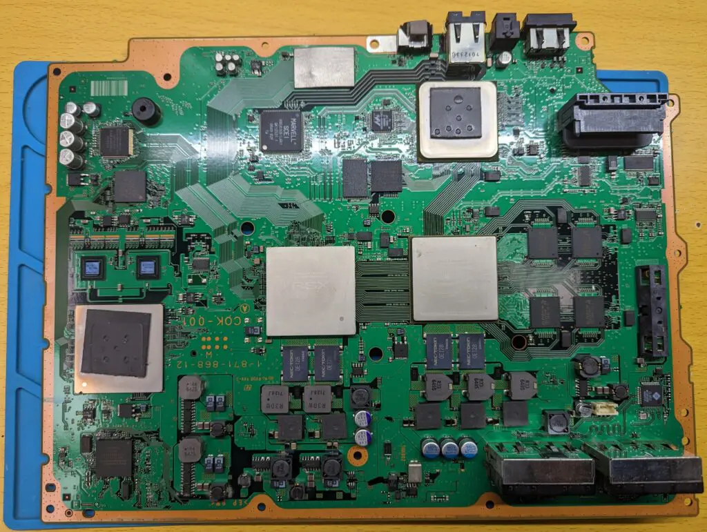 ディスク（ソフト）を吸い込まない！？ PS3初期型のドライブ動作
