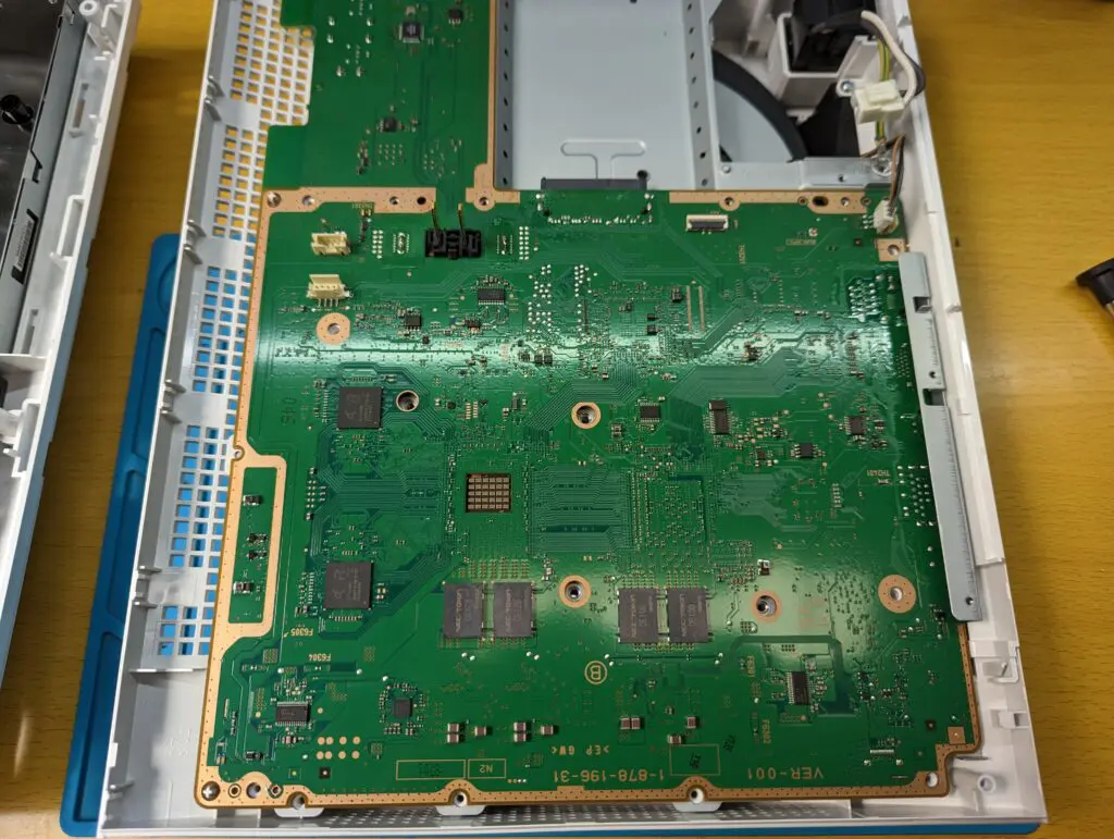 PS3 YLOD故障を根本的に直す。 当店の修理方法を紹介 – ゲーム