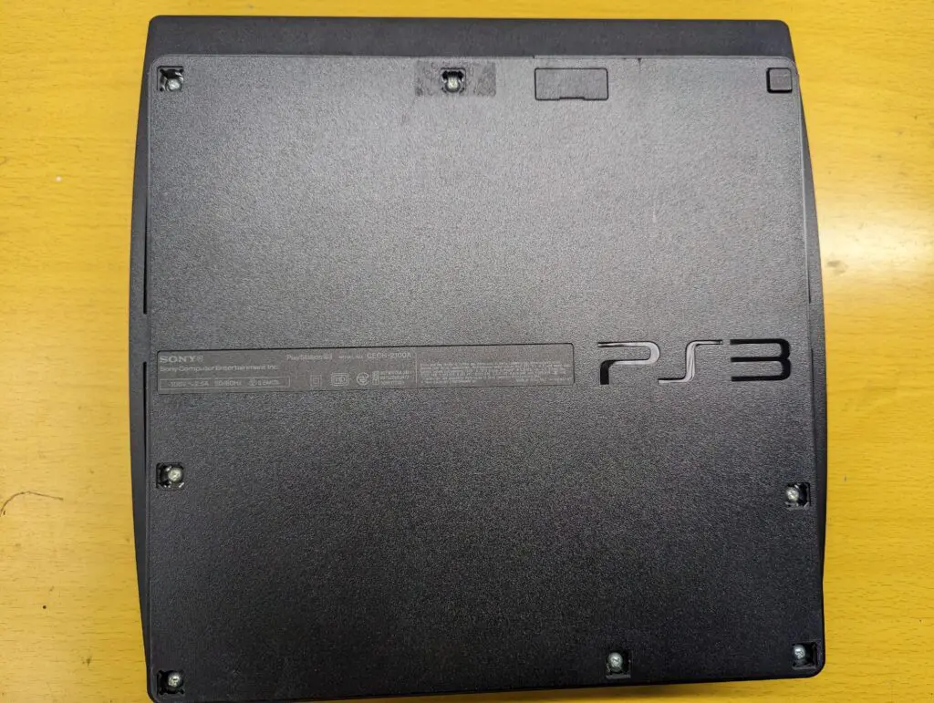 起動できなくなったPS3 CECH-2100を修理 – ゲーム修理ドットコム