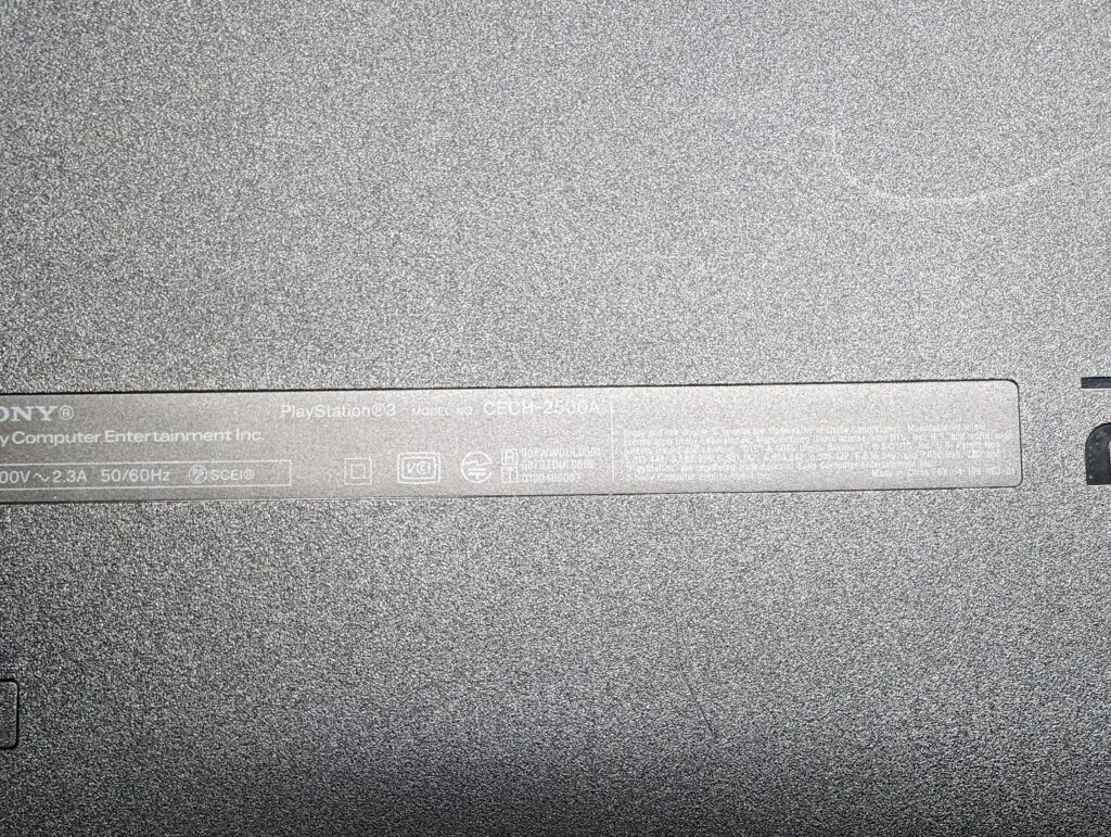 CECH-2500A裏側の写真