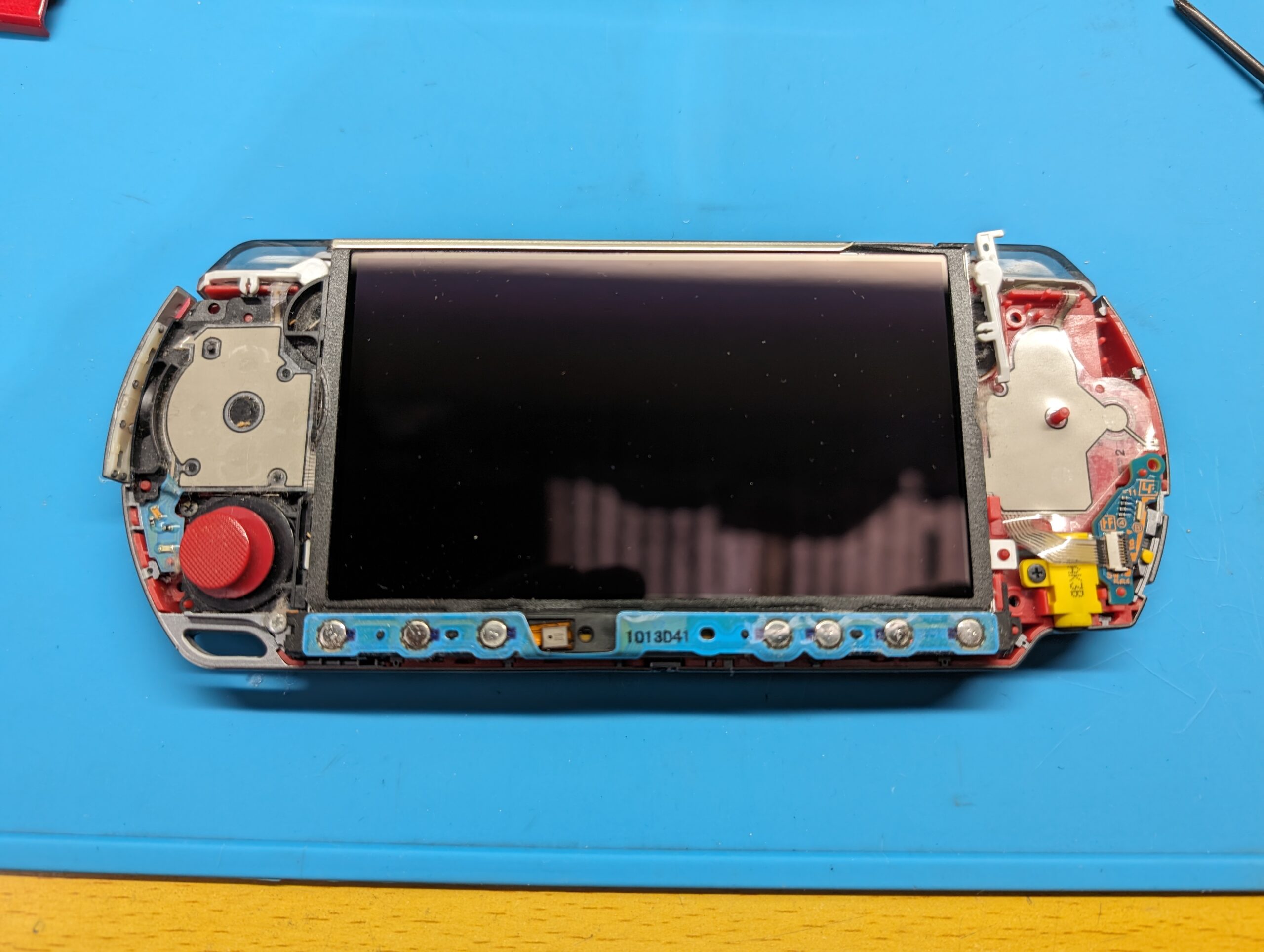 アナログスティックが動かない！　PSP3000のスティック基板交換