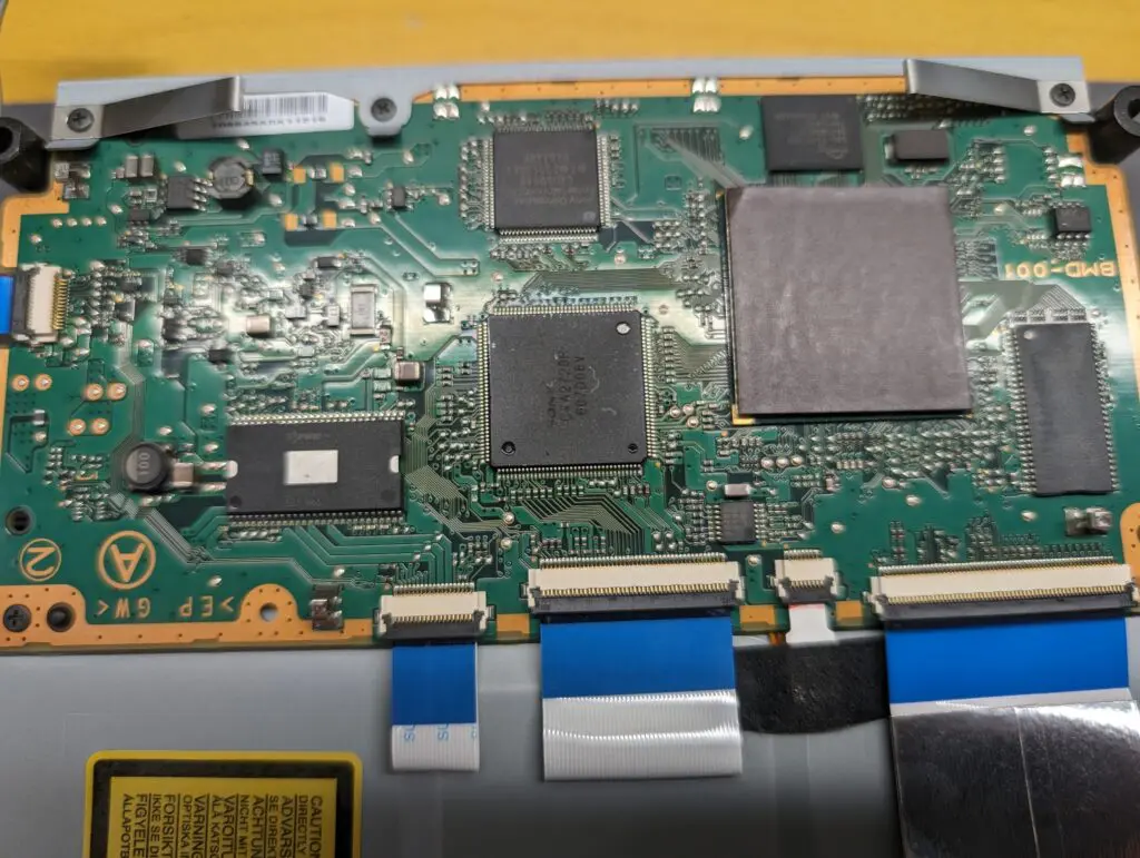 使用中にバチっと音がしてディスクを排出しなくなったPS3 初期型