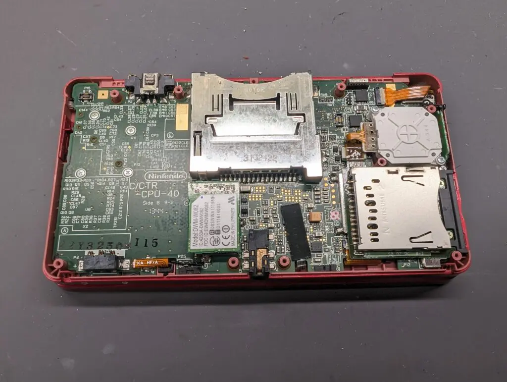 任天堂3DSの音量ボタンを修理しました！ | Switch・Nintendo3DS