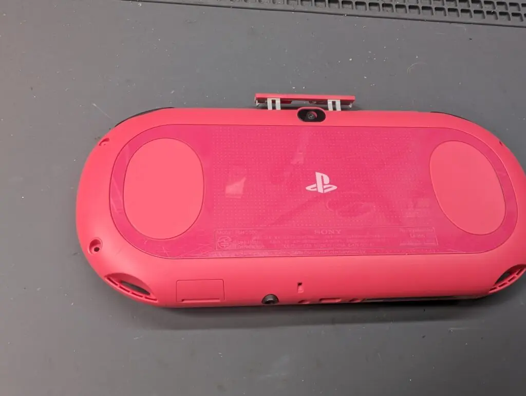 スライドパッドが反応しない。 PSvitaの修理はどこに出せばいい