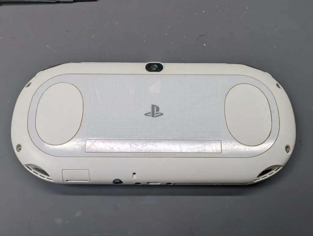 PSvita】触れていないのに勝手に動く！？ ゲームプレイ中に誤