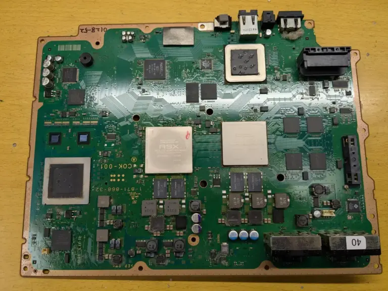 CECHA00のメンテナンス基板の写真