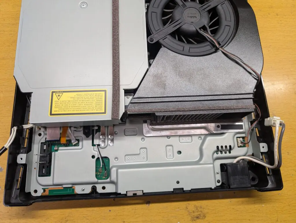 PS3 CECH-2500A 動作チェック済み コントローラー故障 ソフトを読み込まないPS3 CECH-2500A – ゲーム修理ドットコム