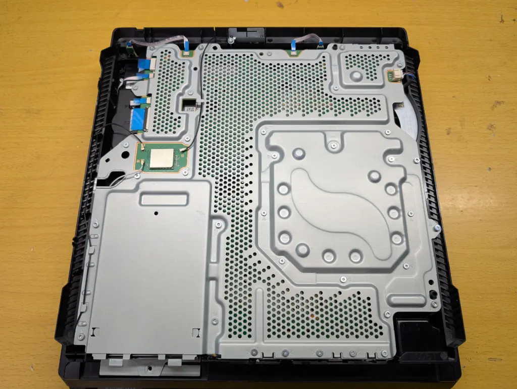 電源は切れない。ずっと青ライトが点滅する故障BLODの修理 【CUH