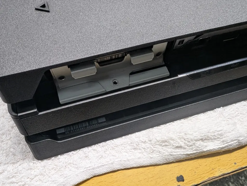 ゲームソフトを読み込まない。 PS4 proの超わかりやすいレーザーレンズ