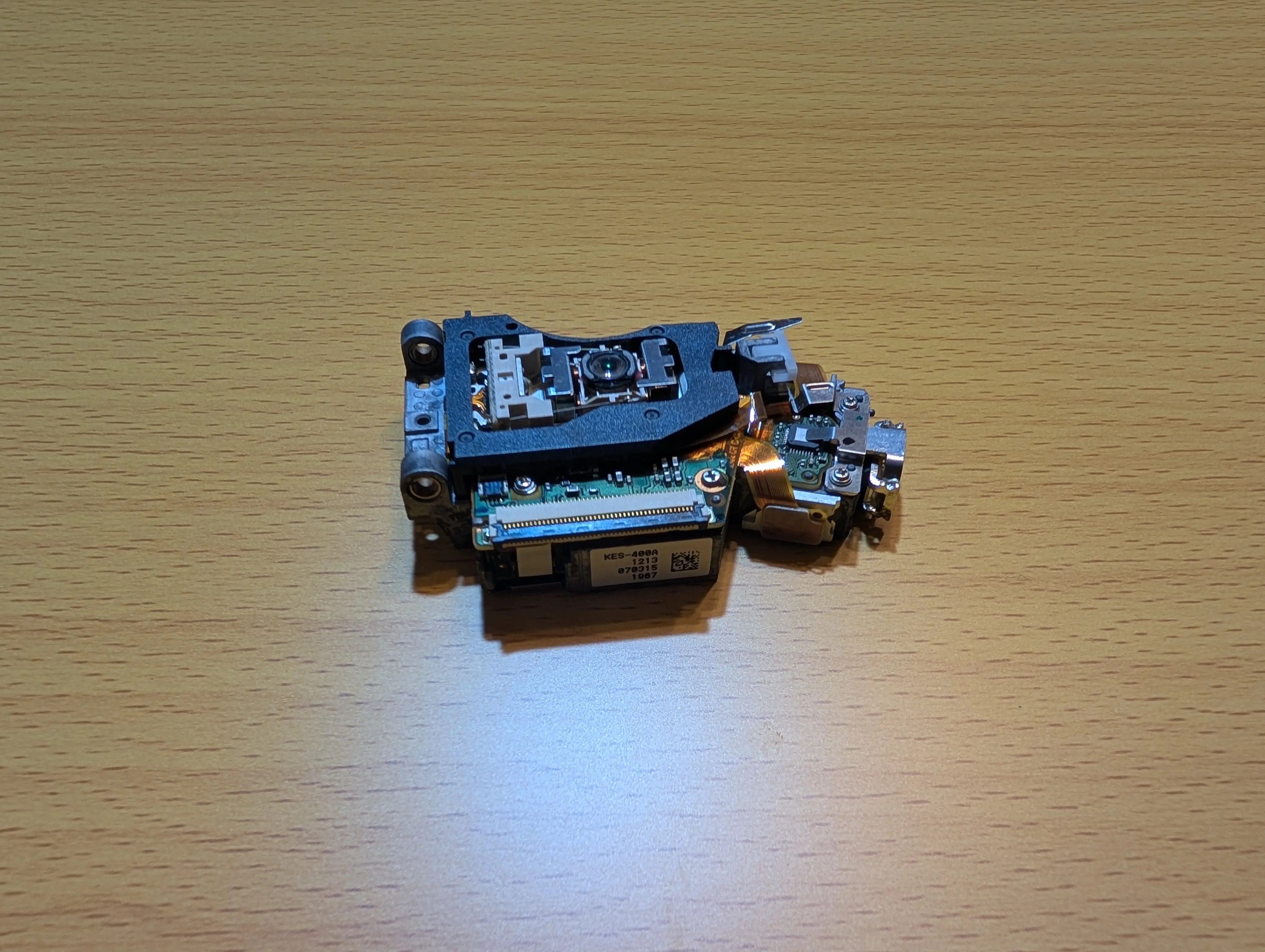 PS3 KES-400A レーザーレンズ (動作点検済み) – ゲーム修理