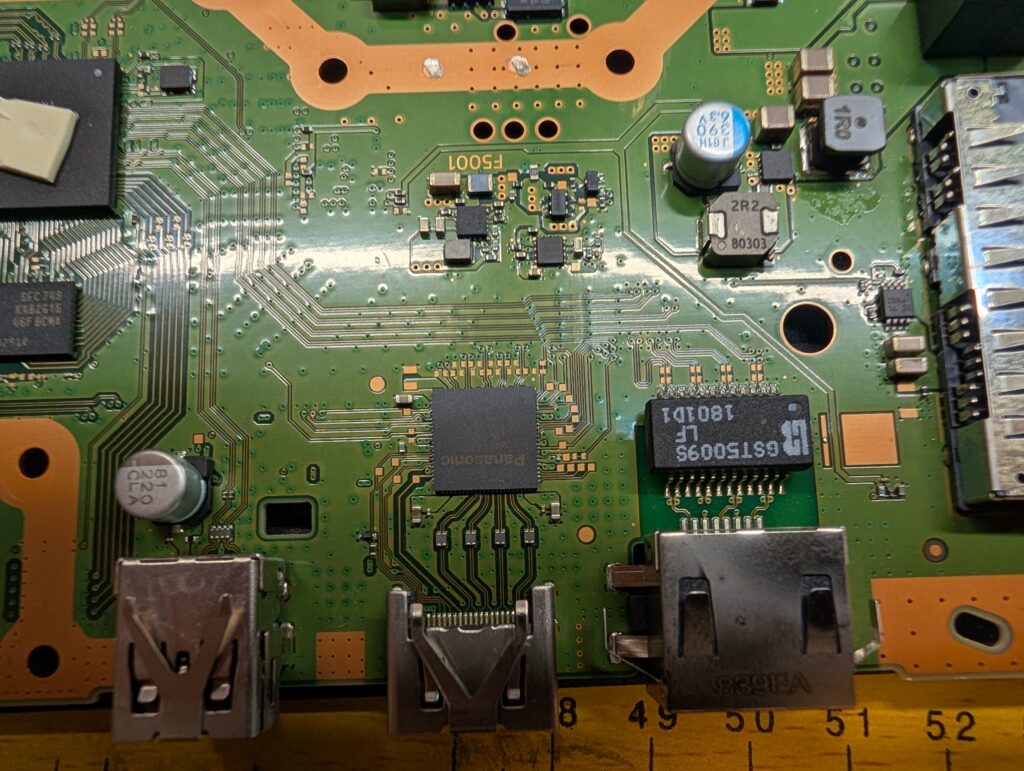 PS4 CUH-2100A　基板の写真