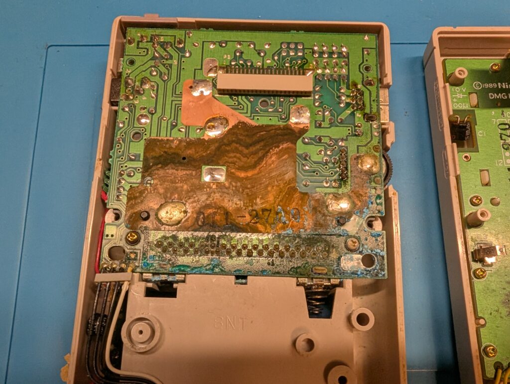 ゲームボーイ　内部の写真