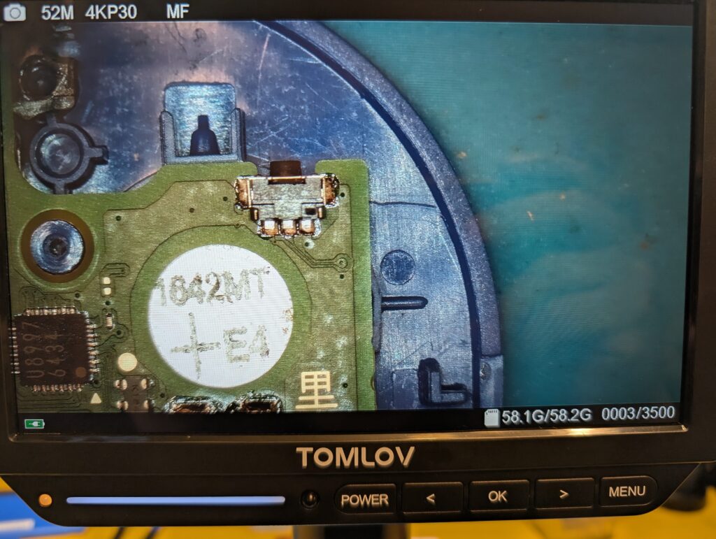 Lボタンのアップ時の写真