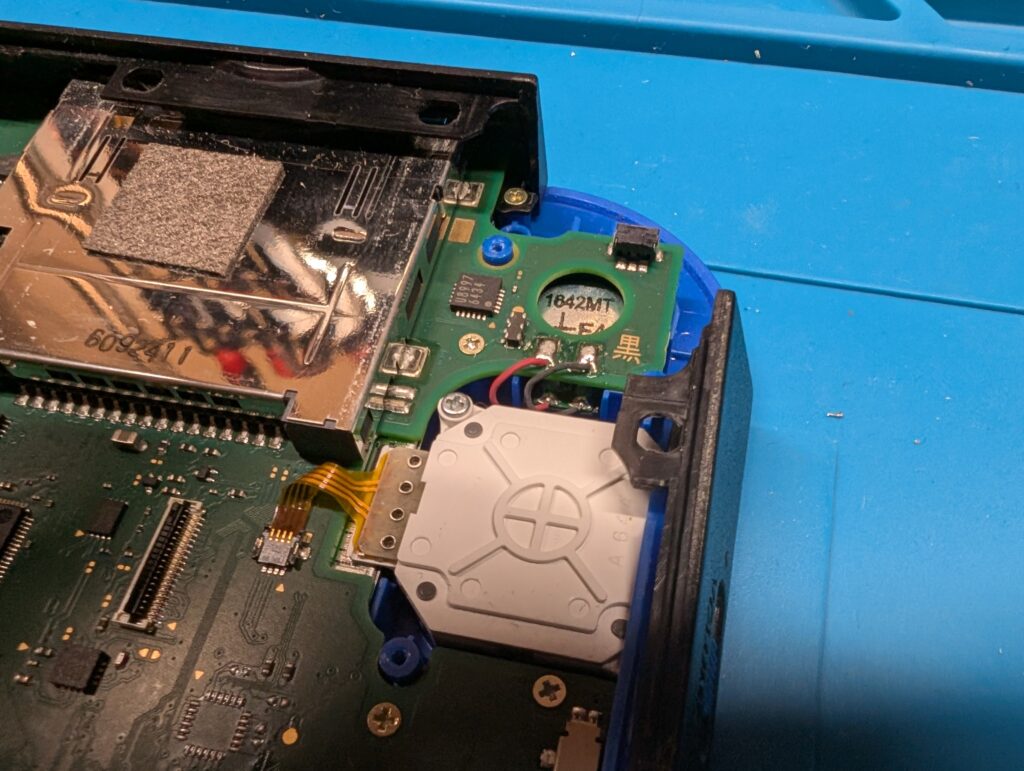 2DS　Lボタン修理時の写真