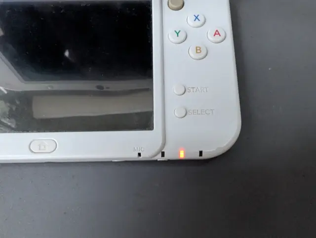 New3DSLL(青) 使用時間70時間程度
