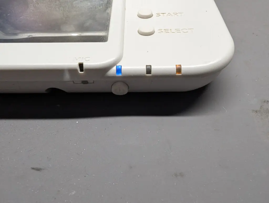 青いランプがゆっくり点滅。 起動できない症状修理後に新たな故障が