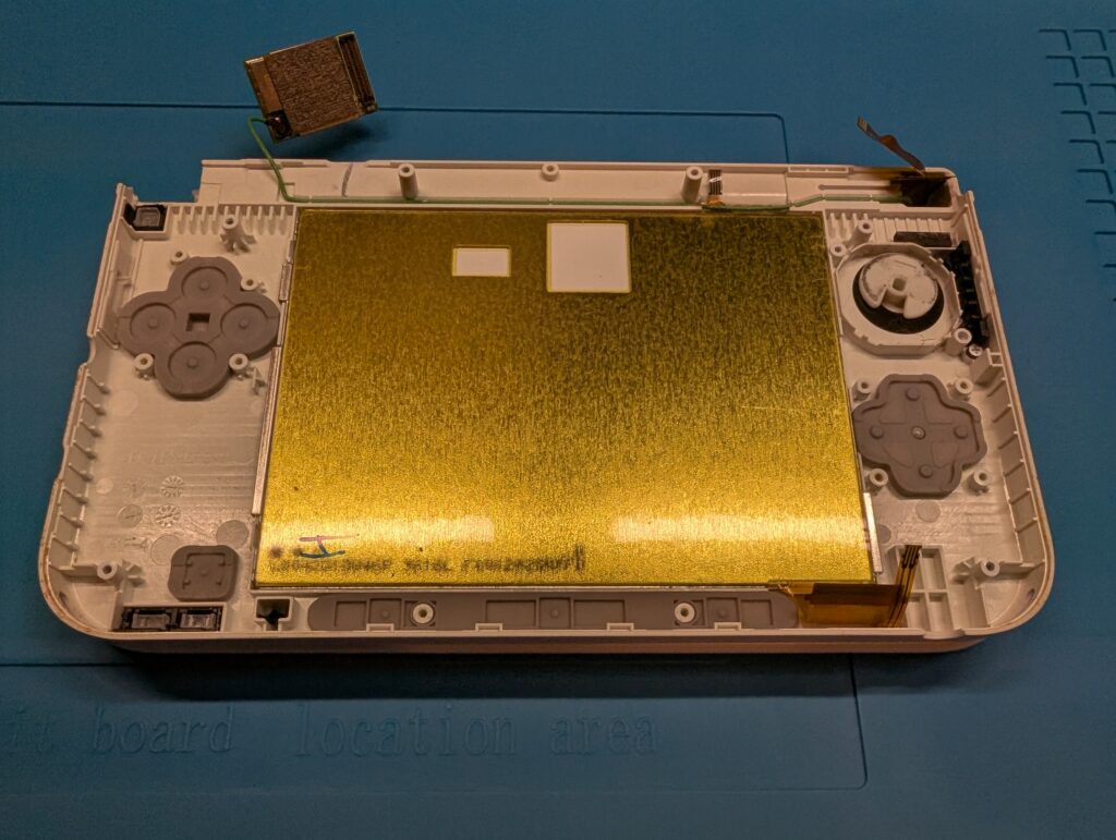 3DSLL基板取り外し後の写真