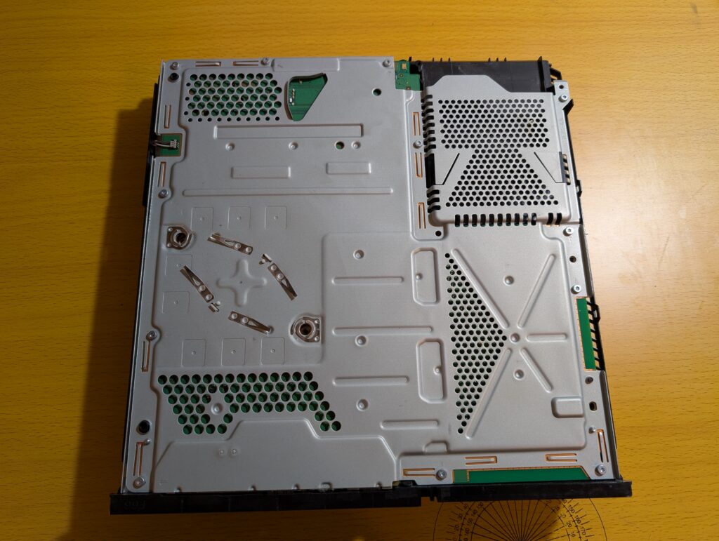 CUH-1100Aの映像が乱れる故障を修理時の写真