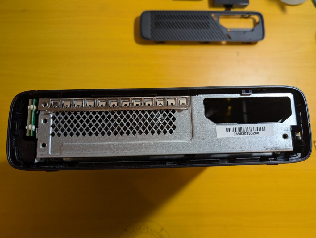 XBOX360E　HDD取り出し後の写真