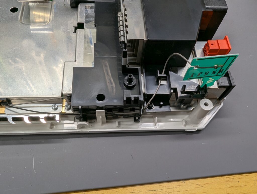 wiiの内部の写真　メイン基板取り出し時の写真