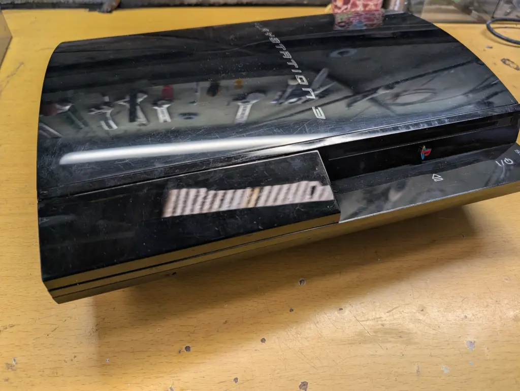 PS2のゲームディスクを認識しない初期型PS3を修理。 原因は一体