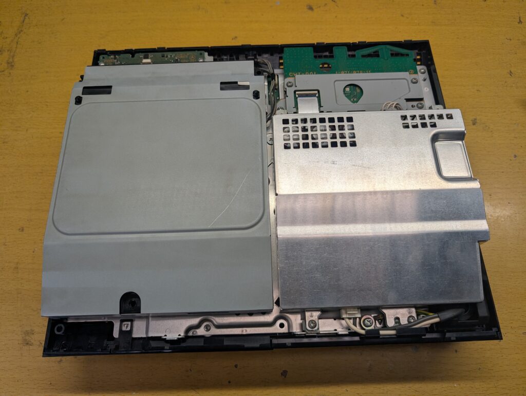 Playstation2規格ディスクを起動できないCECHB00の分解時の写真