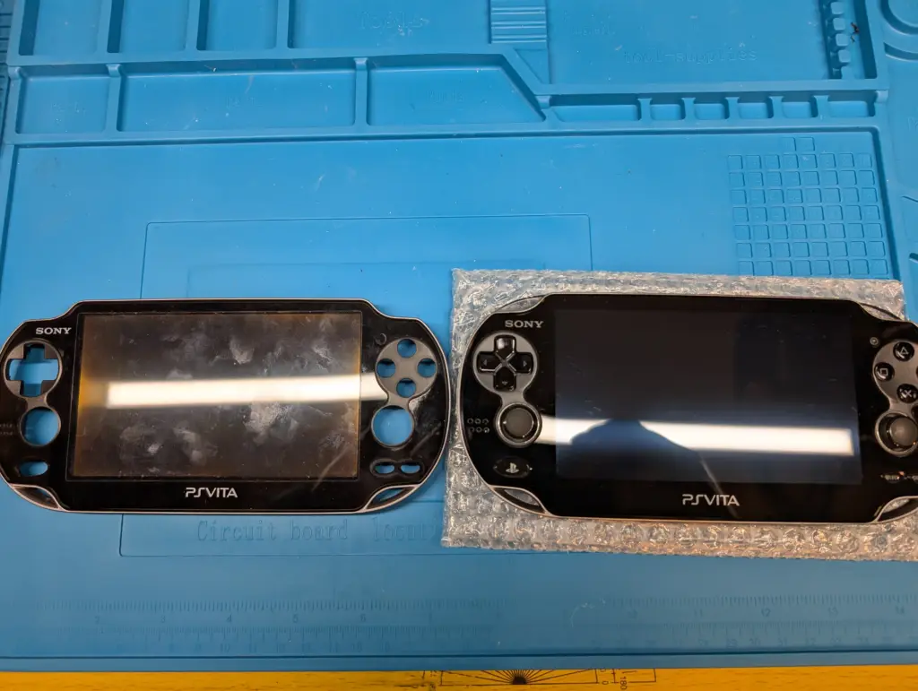 psvita 画面に目立つキズあり 8eb01a86d4b70f7502843bade2995c