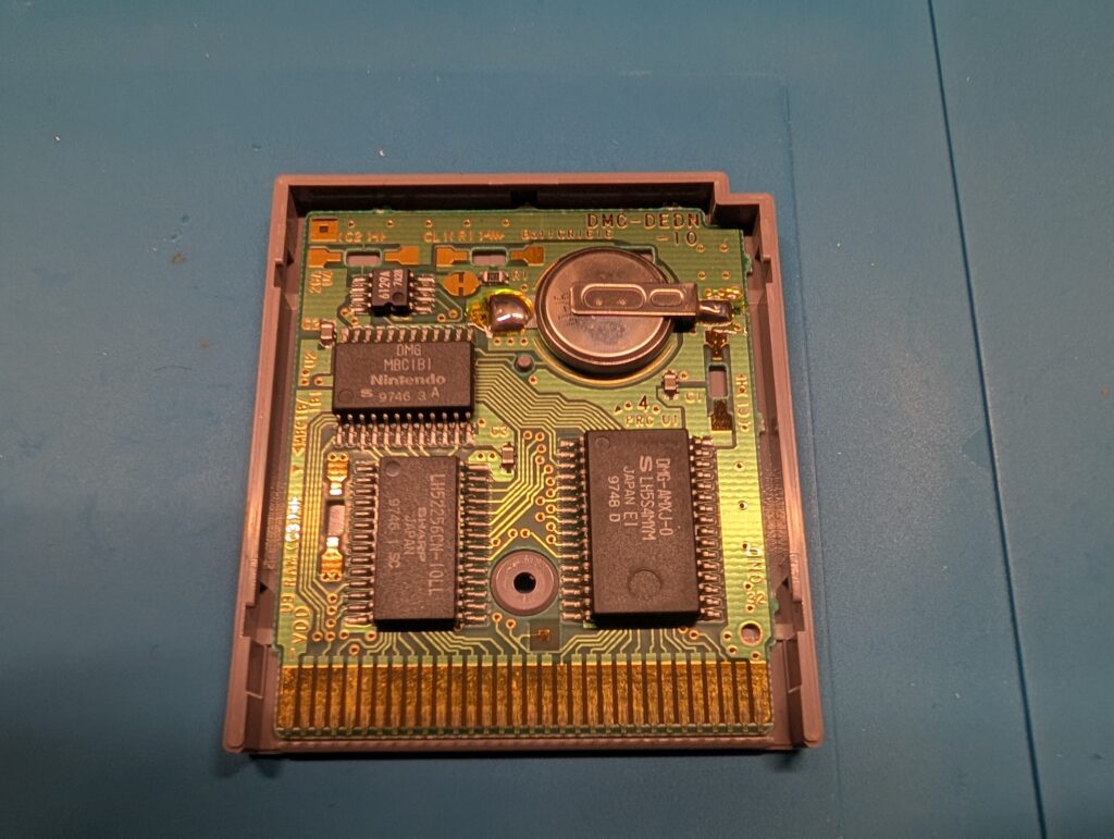 ゲームボーイカセットの電池交換時の写真