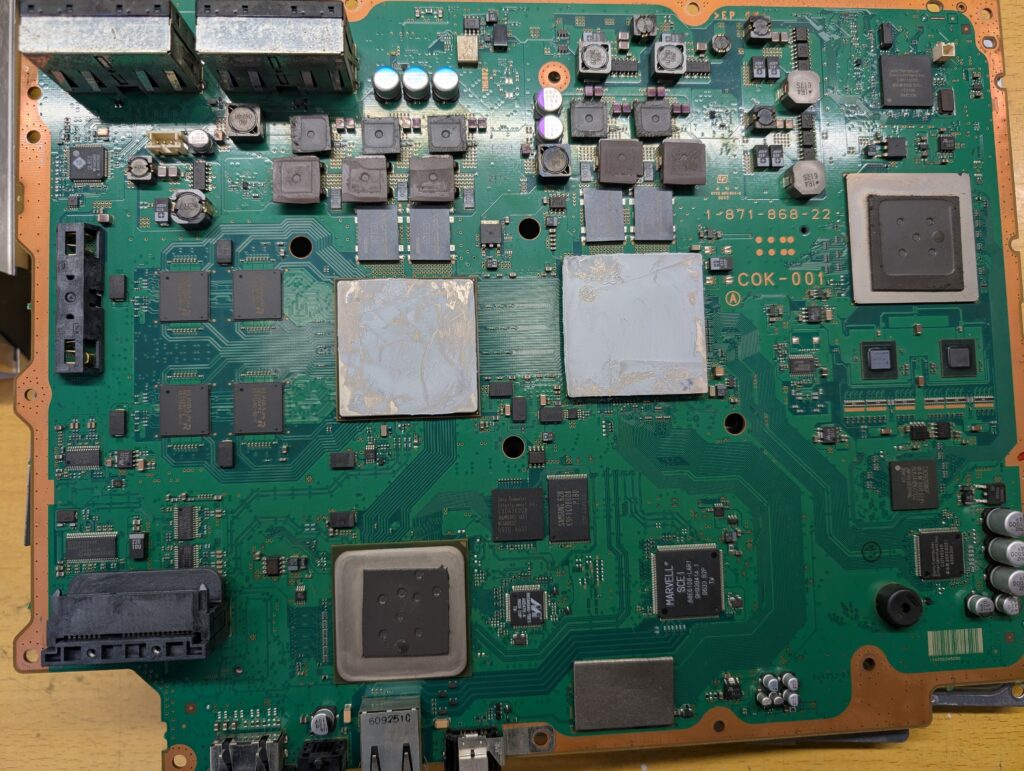Playstation2規格ディスクを起動できないCECHB00のメイン基板修理時の様子