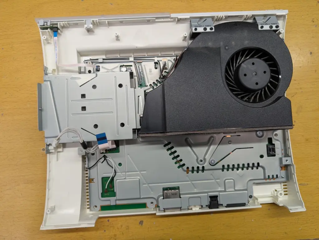 PS3 薄型 本体 CECH-4200B  電源OK 新しいPS3がやってきた！新型PS3、CECH-4200レビュー！【開封編