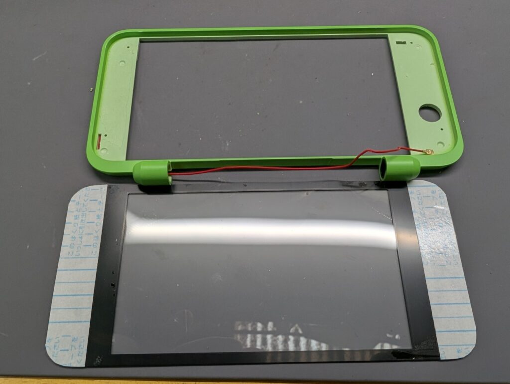2DSLLの上側液晶交換方法の紹介画像