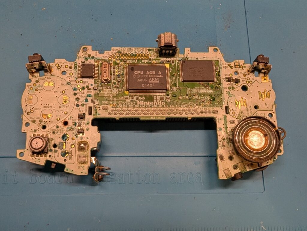 電源が入らない基板を修理