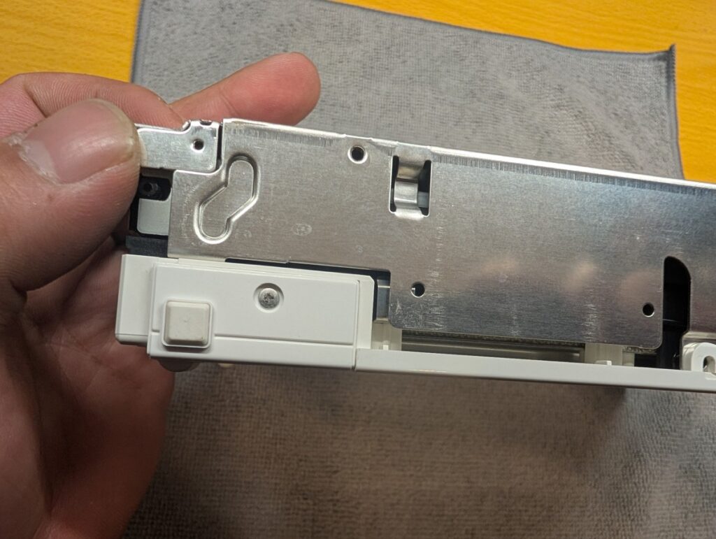 Wiiのコイン電池部分
