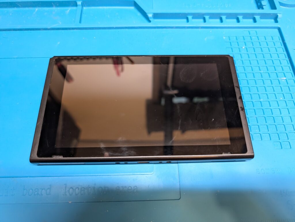 電源が入らない任天堂switchの写真