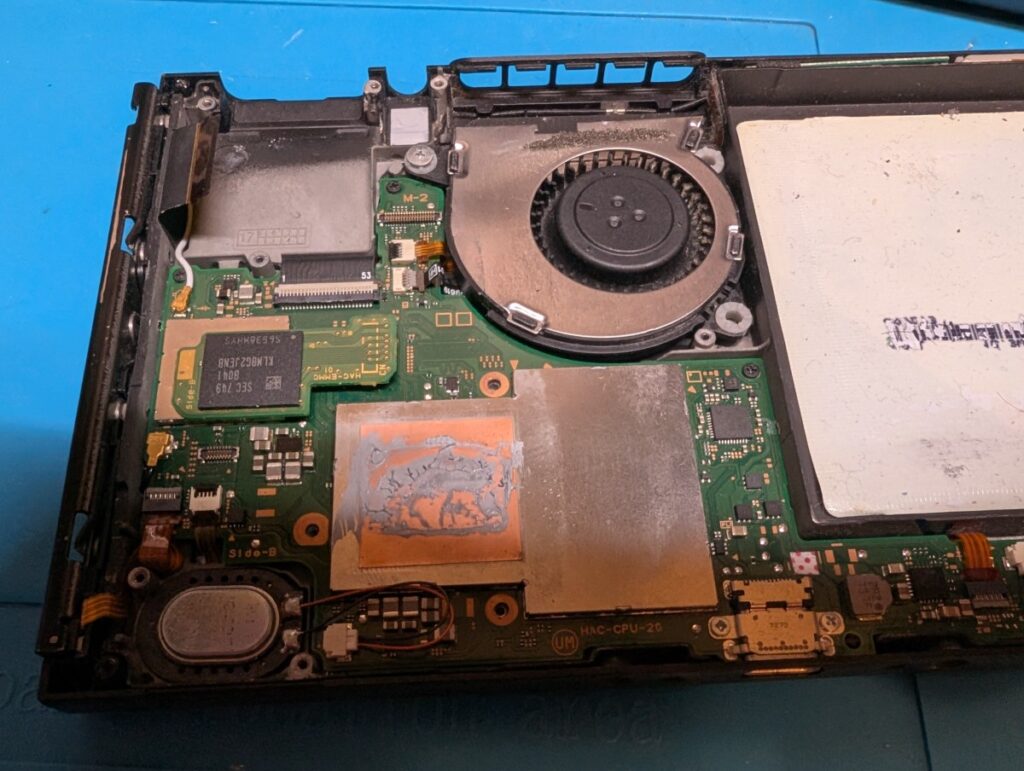 電源が入らない任天堂switchの写真