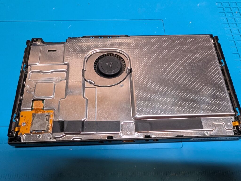 電源が入らない任天堂switchの写真