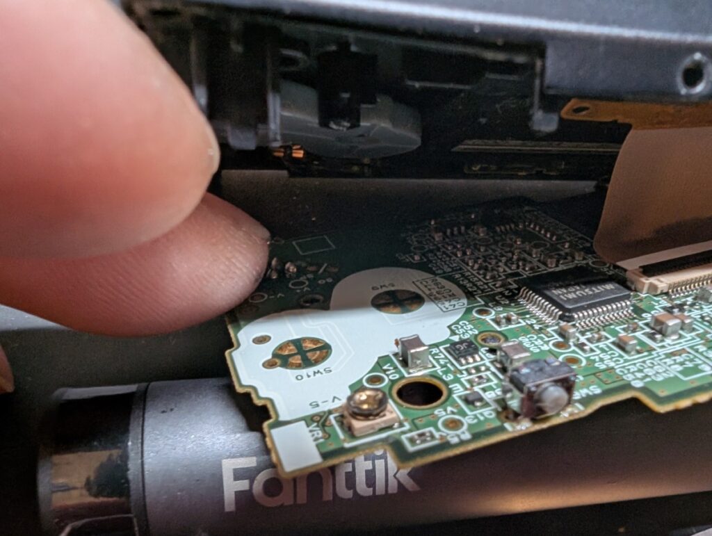 ゲームボーイミクロのボタン動作不良を修理