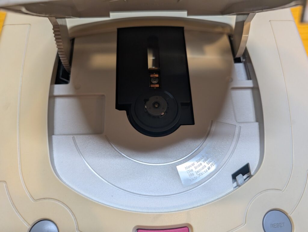 セガサターン ST-3220　三洋製レーザーレンズ