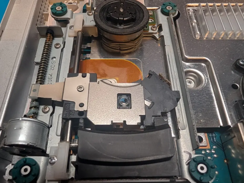 PS2 SCPH-90000｜ゲームディスクを読み込まない故障をレーザーレンズ