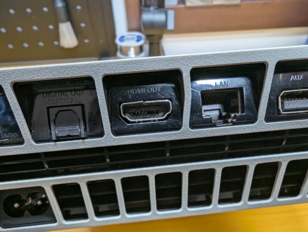 PS4 CUH-1100Aの映像が出ない原因は？ HDMIポート交換で修理復活