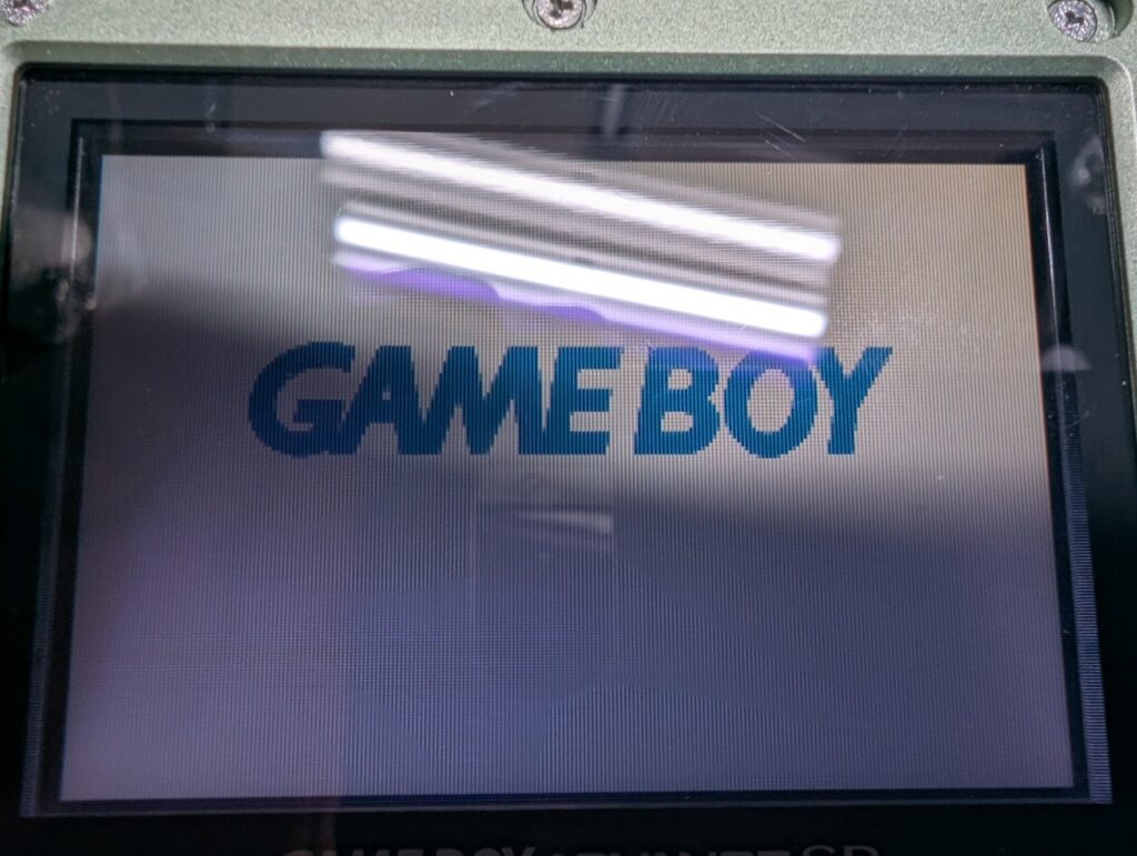 ゲームボーイアドバンスSPの液晶交換後の写真
