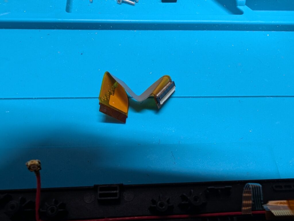 NEW3DSLLの上液晶交換時の写真